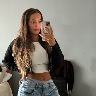 @valentinaa_reynolds